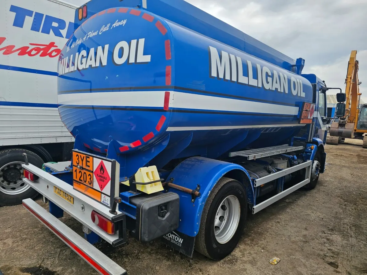 Volvo FL240 Fuel tanker - Image 2