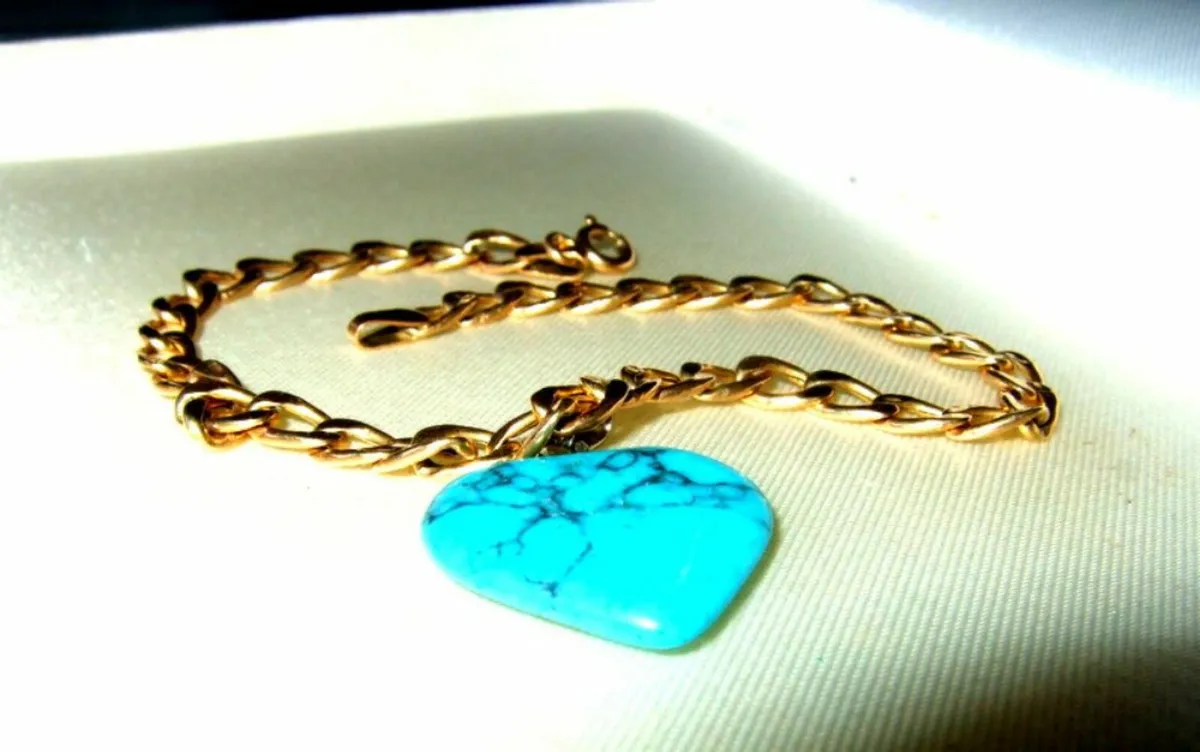 Vintage Hallmarked 14ct Gold Charm Bracelet - Image 2