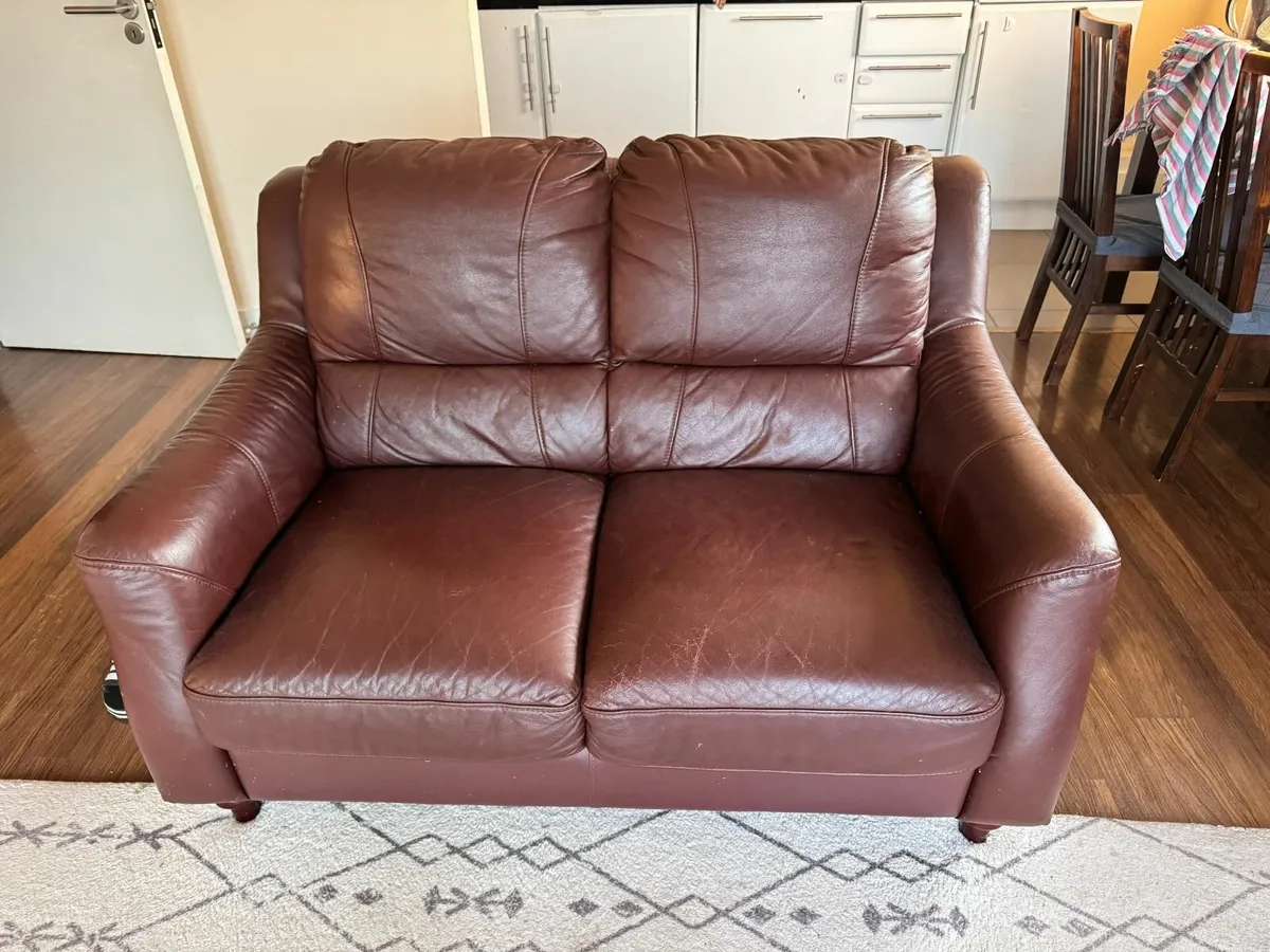 Living room Furniture - needs to go today - Image 2