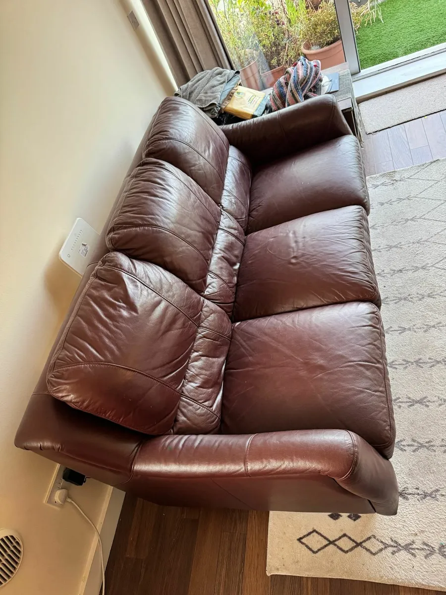 Living room Furniture - needs to go today - Image 4