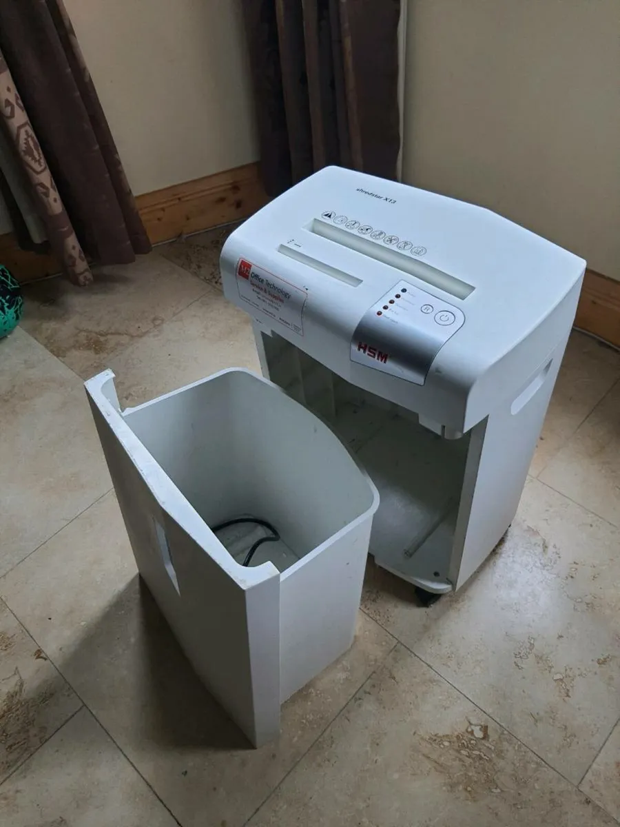 Office Shreder Shredstar X13 - Image 2