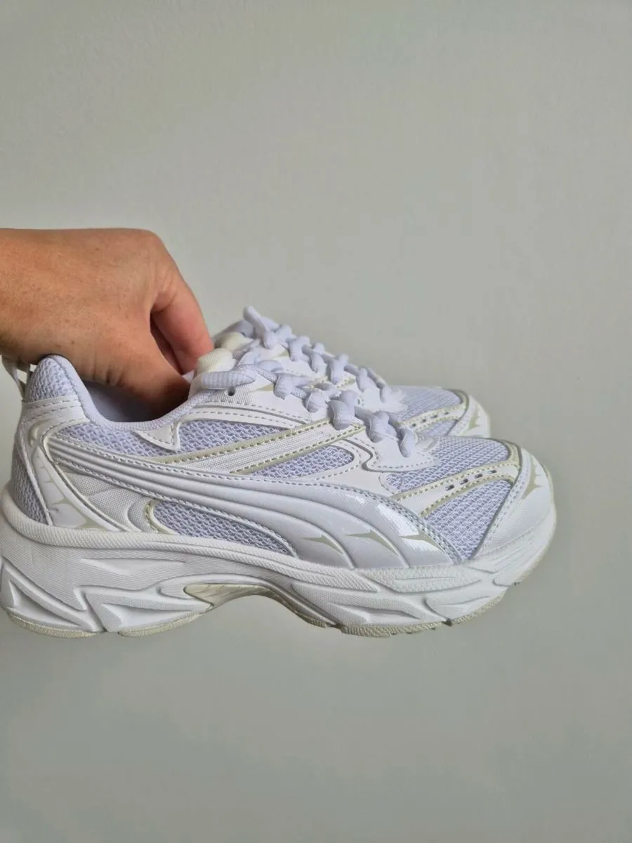 Puma girls trainers size uk 3 - Image 2