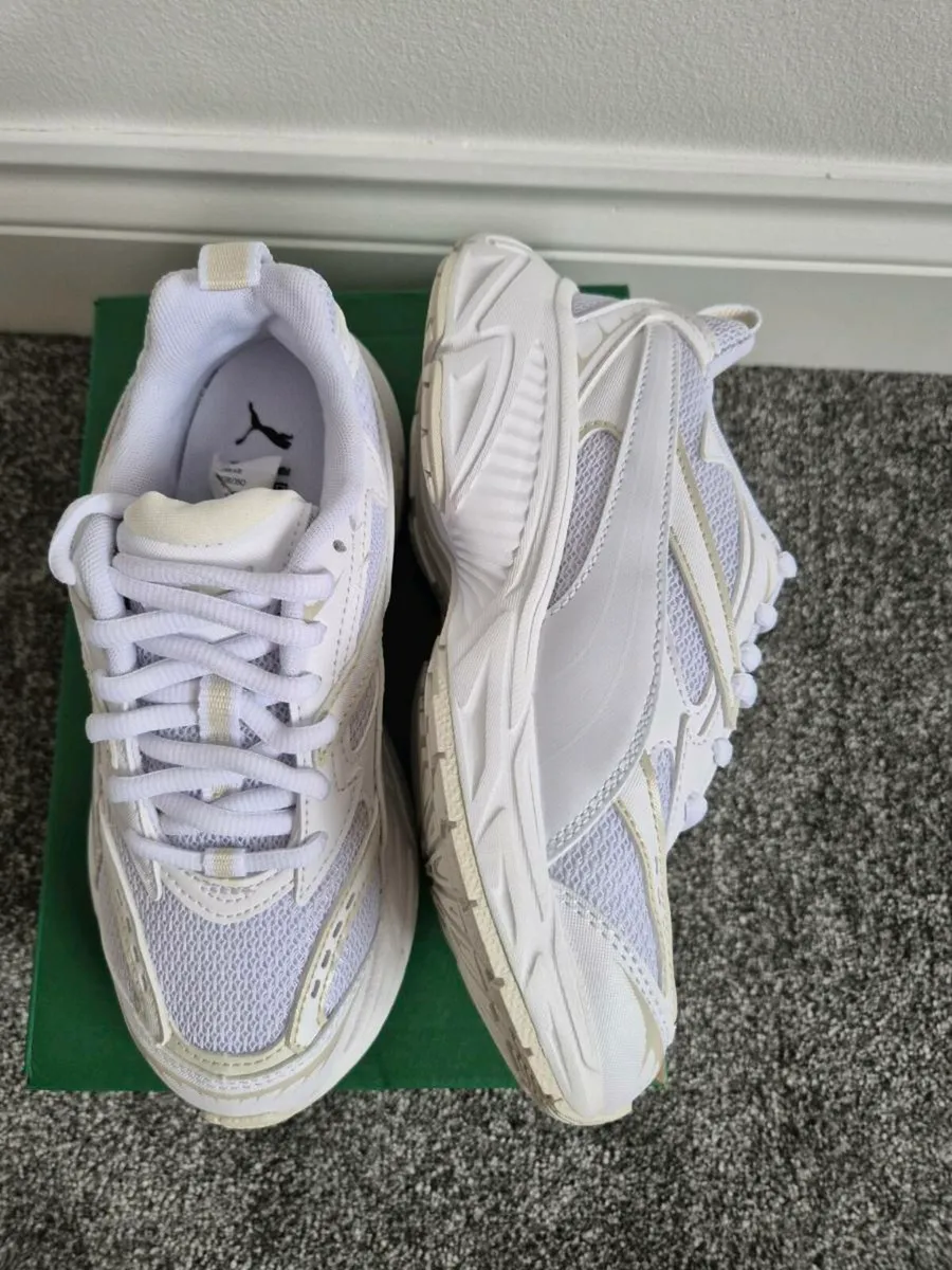 Puma girls trainers size uk 3 - Image 3