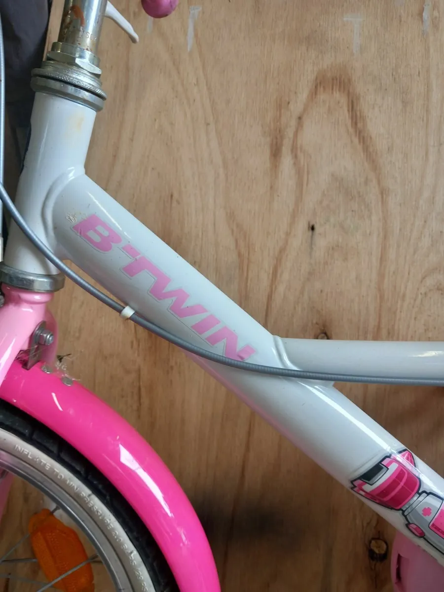 Girls bicycle - Image 2