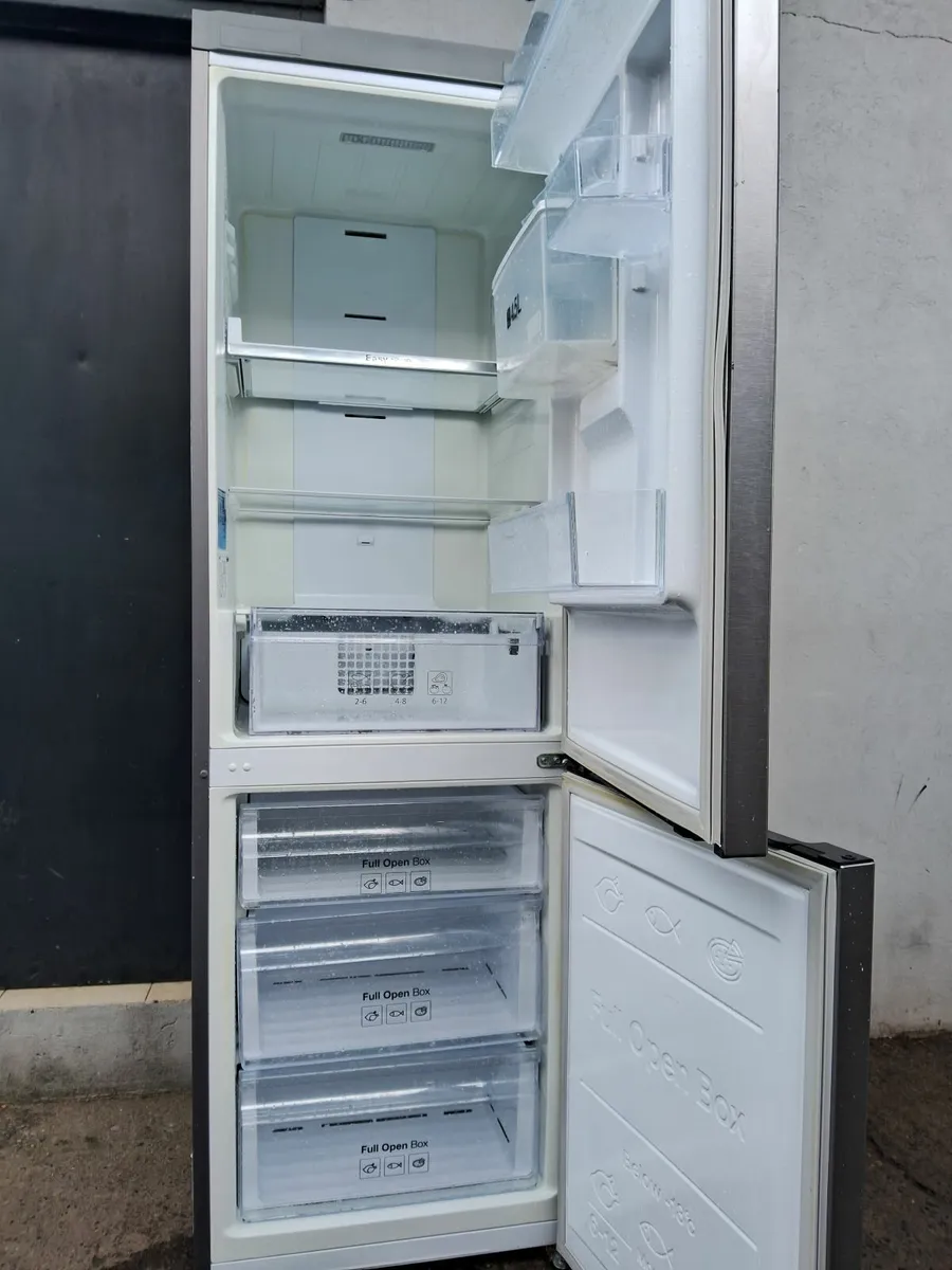 SAMSUNG FRIDGE FREEZER - Image 2