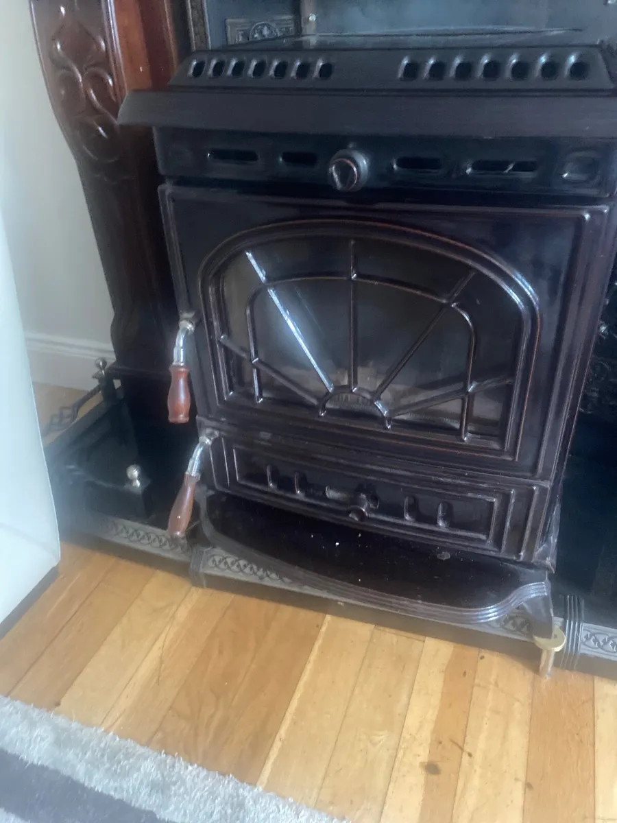 Stove - Image 1