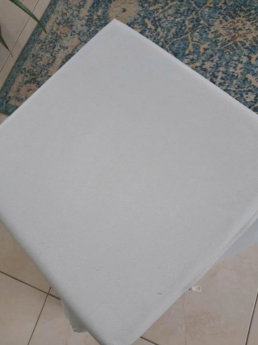Cushions - Image 2