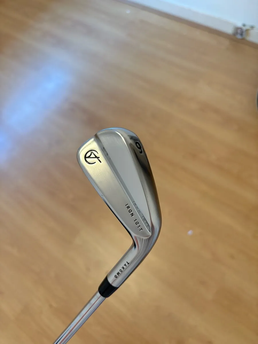 Takomo 101T irons 4-PW (Stiff) - Image 1