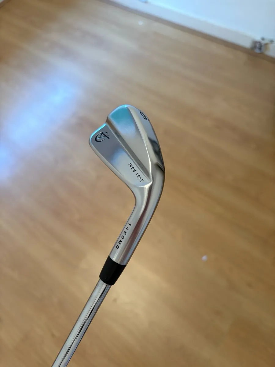 Takomo 101T irons 4-PW (Stiff) - Image 2