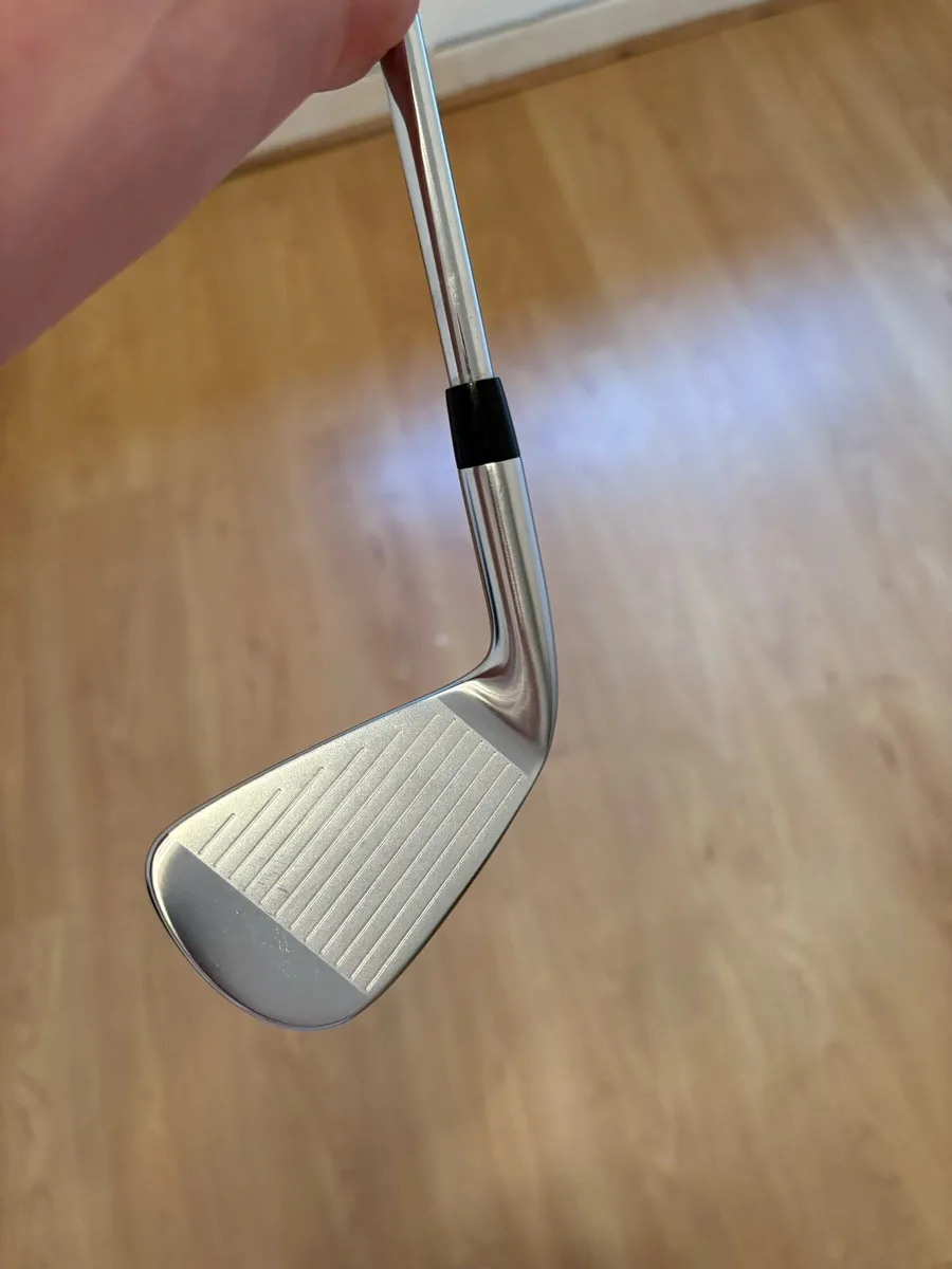 Takomo 101T irons 4-PW (Stiff) - Image 3