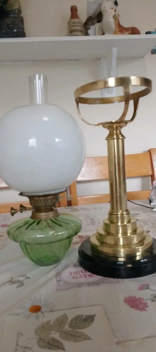 Victorian oil lamp - Image 4