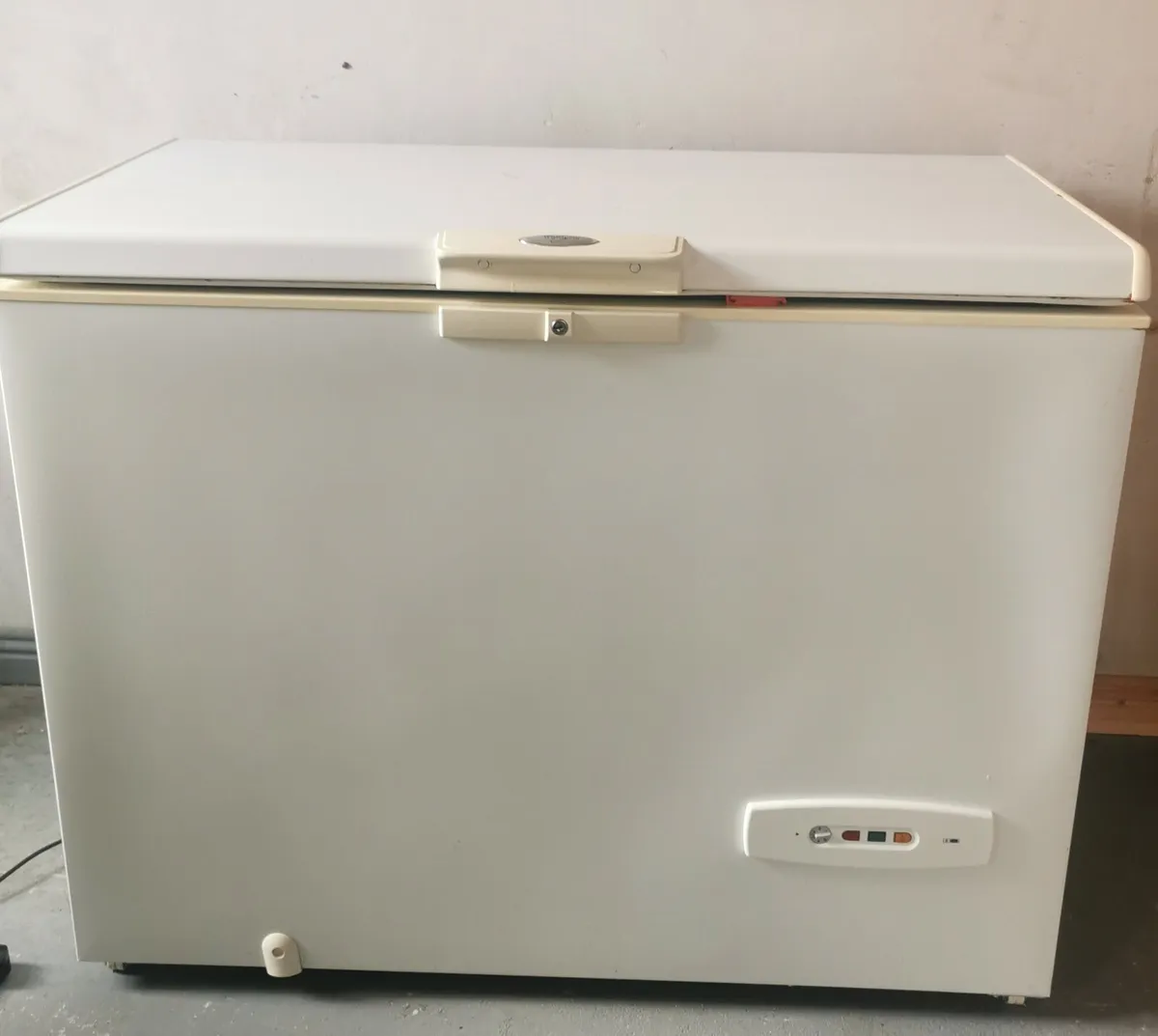 WHIRLPOOL CHEST FREEZER - Image 1