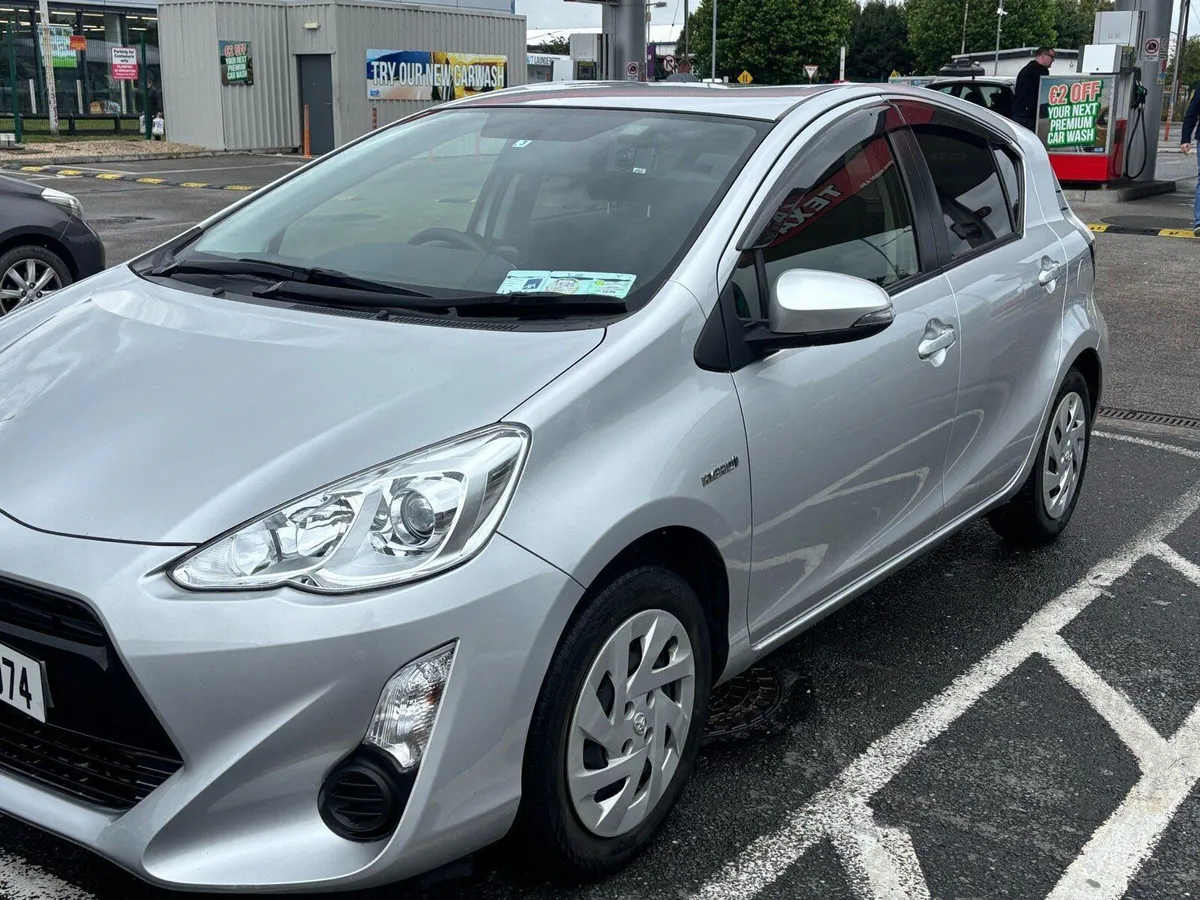Toyota aqua 2017 - Image 2