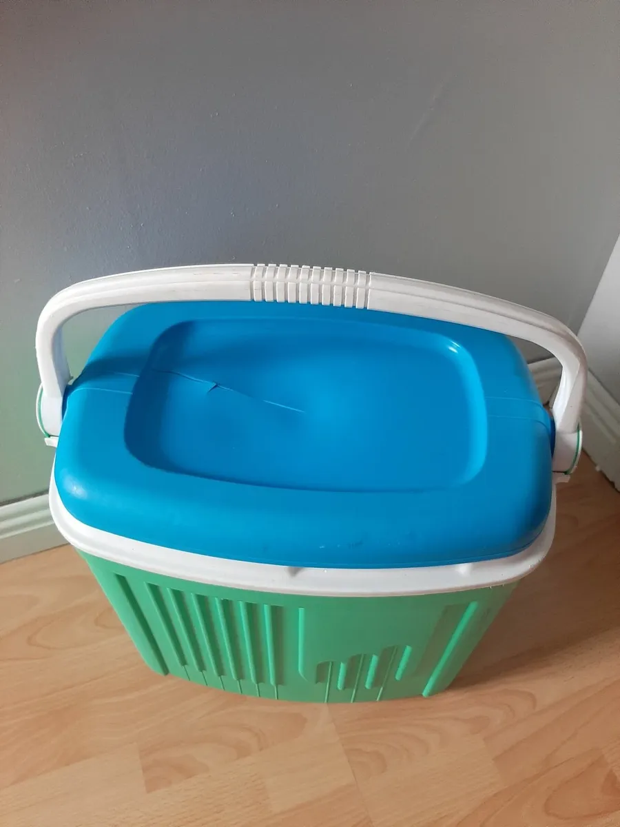 BEACH Cooler Box for Sale - Image 1