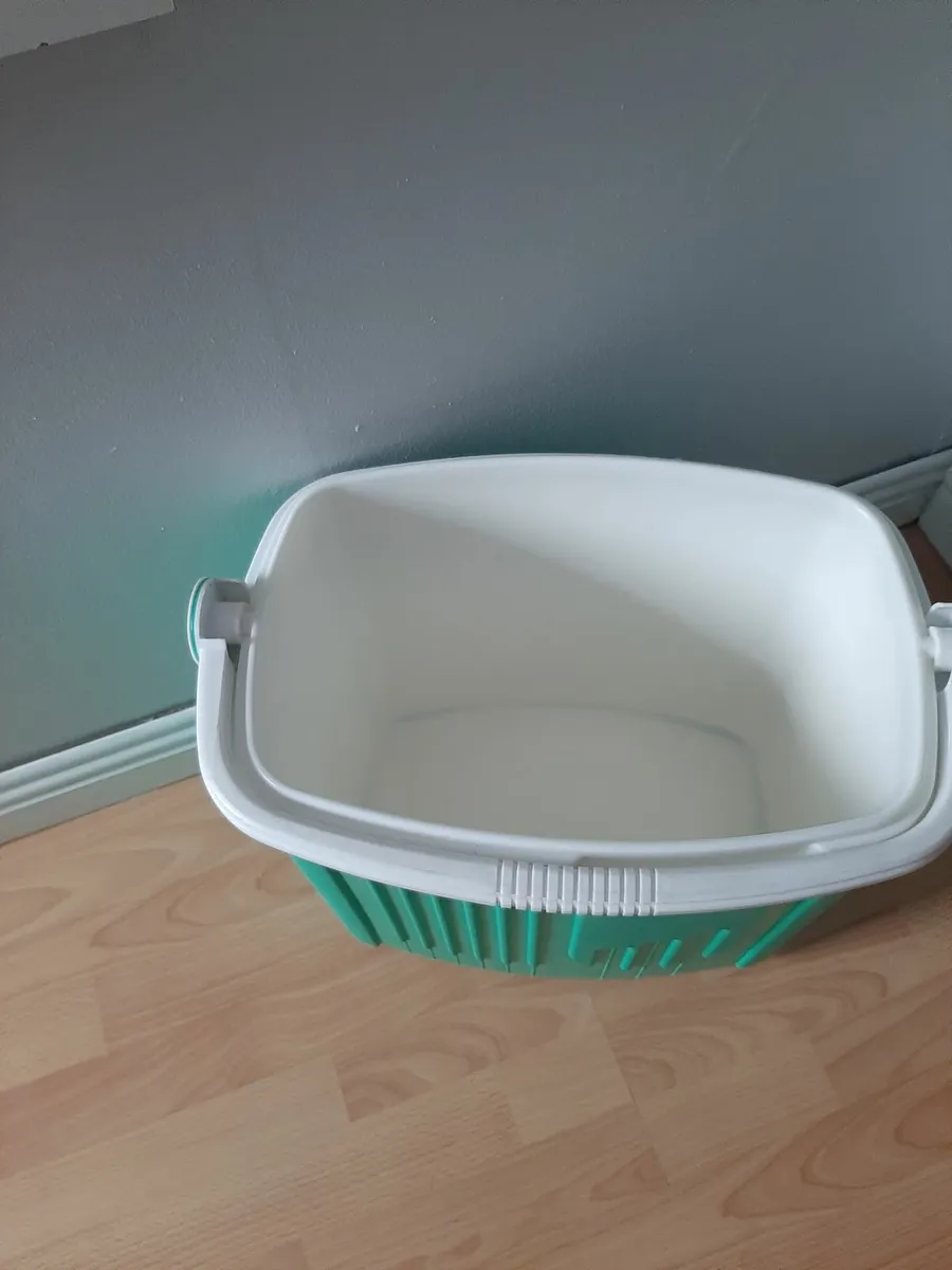 BEACH Cooler Box for Sale - Image 3