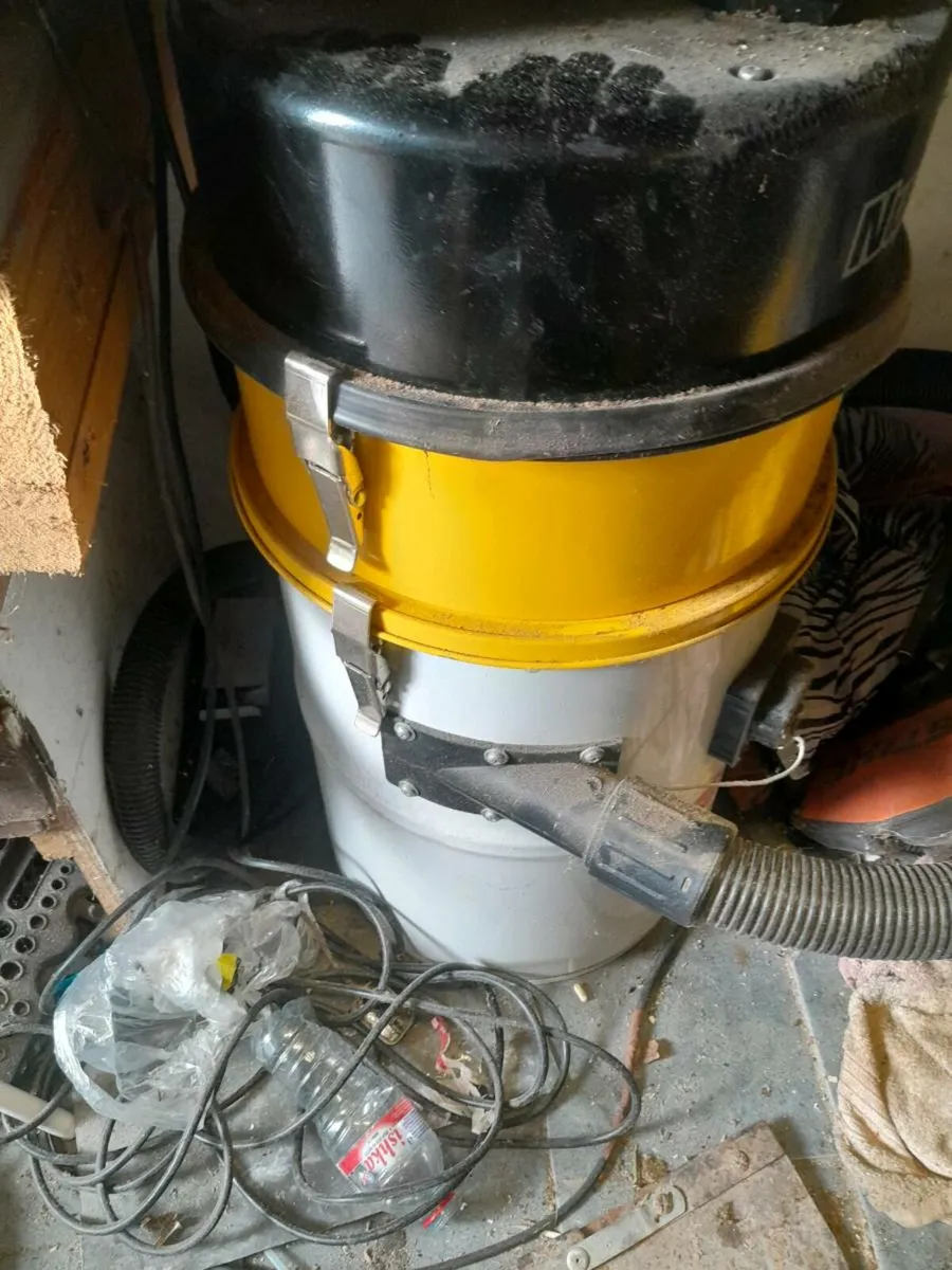Bandsaw and extractor - Image 3