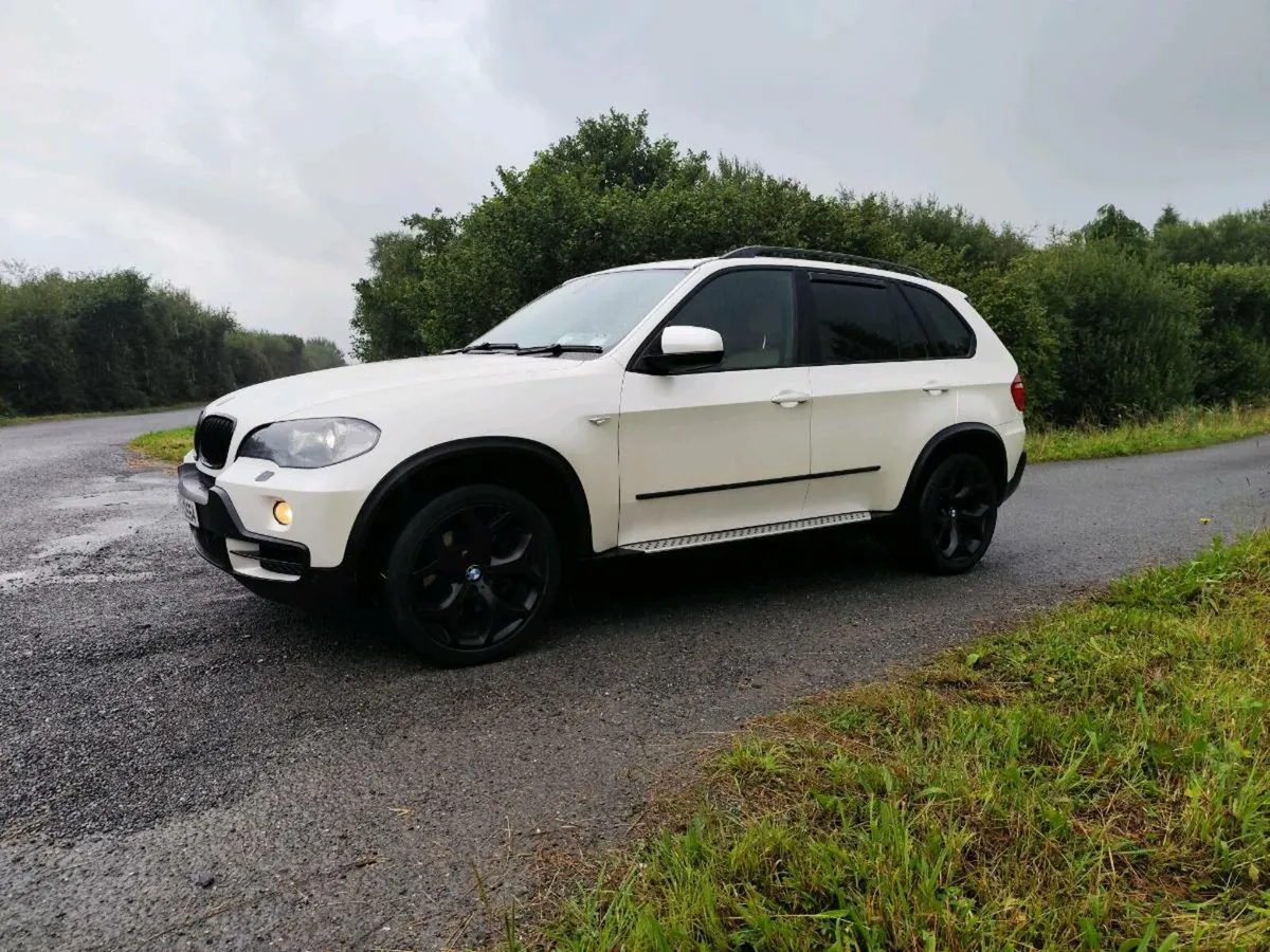 BMW X5 M sport Crewcab (DOE 10/25 TAX 11/25) - Image 3