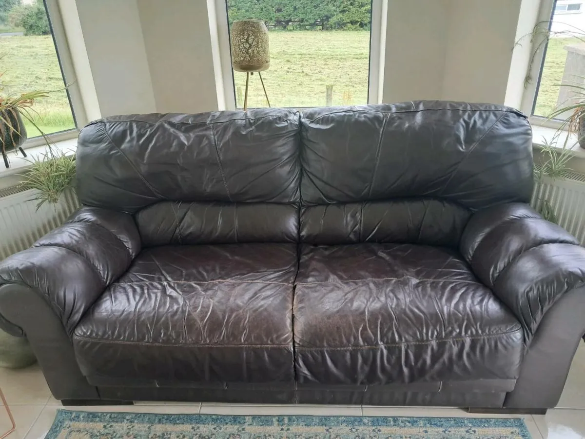 Couch - Image 2