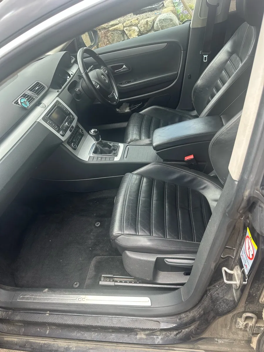 Car - Image 4