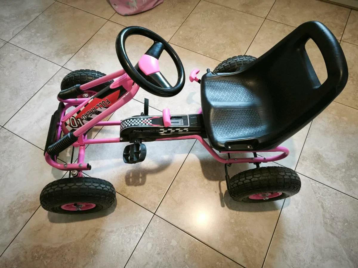 Pink Pedal Go -Cart with enclosed chain - Image 2