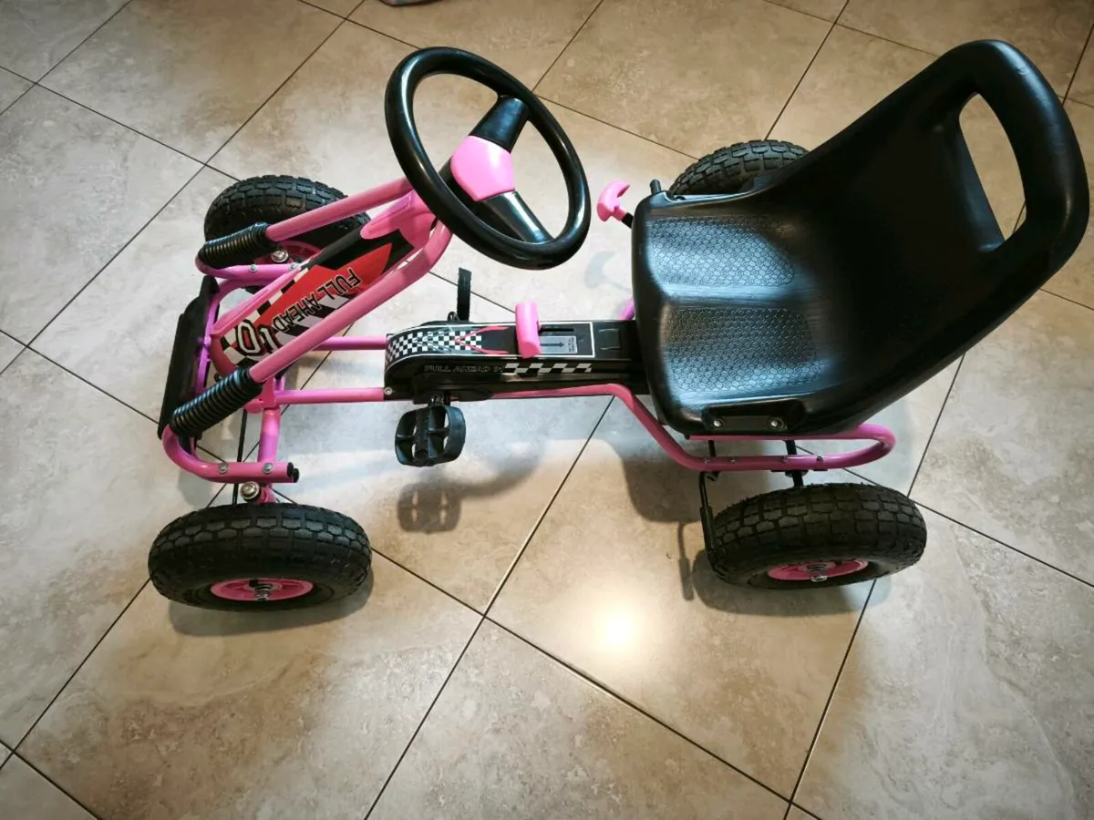 Pink Pedal Go -Cart with enclosed chain - Image 3
