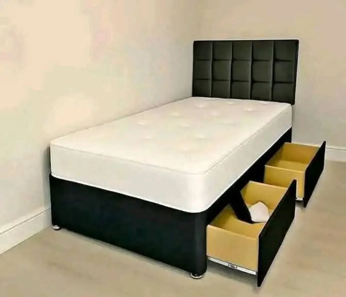 Hilton Divan Bed with Storage Option
Brand new bed - Image 1