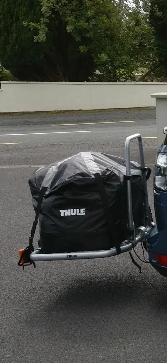 Thule 949 Easybase Cargo Rack and Easybag 948 - Image 1