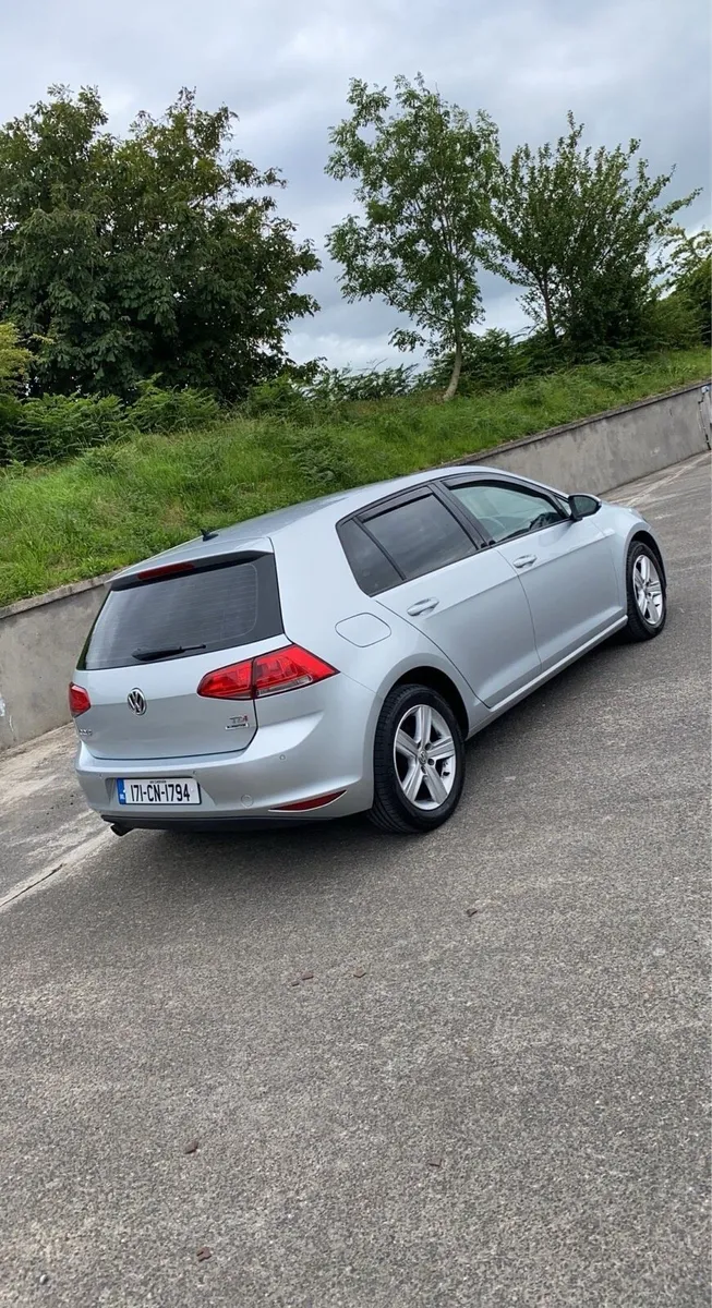 171 Volkswagen Golf TDI BlueMotion - Image 2