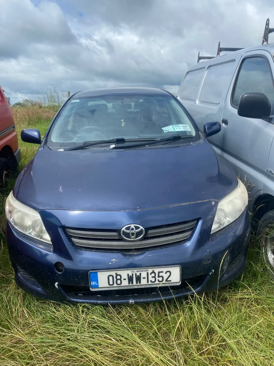 Toyota cars and vans for breaking or export - Image 4
