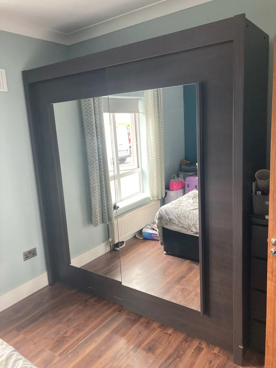 Wardrobe - Image 3