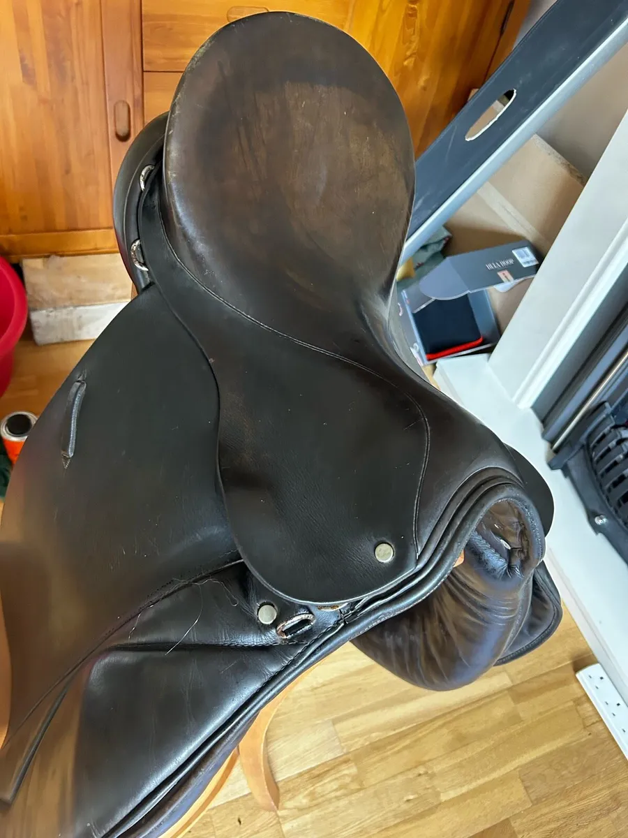Black leather wide saddle - Image 3