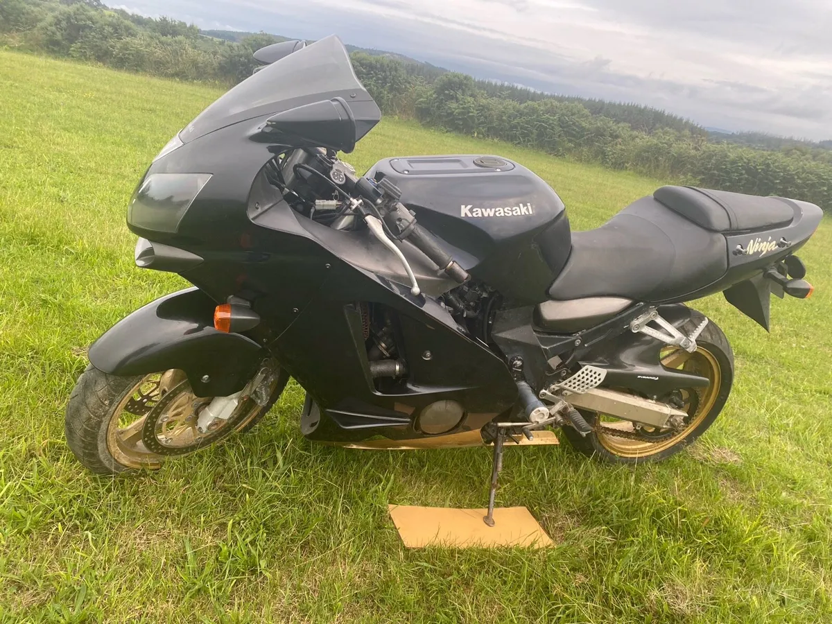 Kawasaki ZX12R - Image 1
