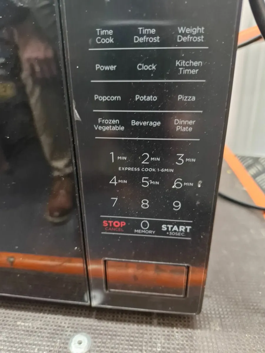 Microwave oven - Image 1