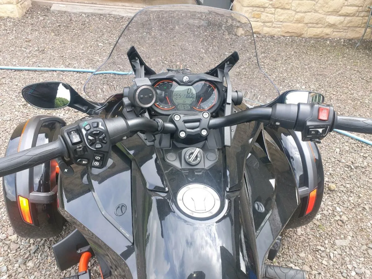 CanAm Spyder Ace 1330 F3S Stealth - Image 2