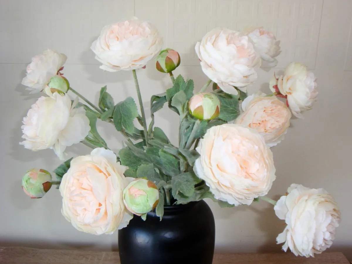 Artificial flowers - bundle of 5 - Image 1
