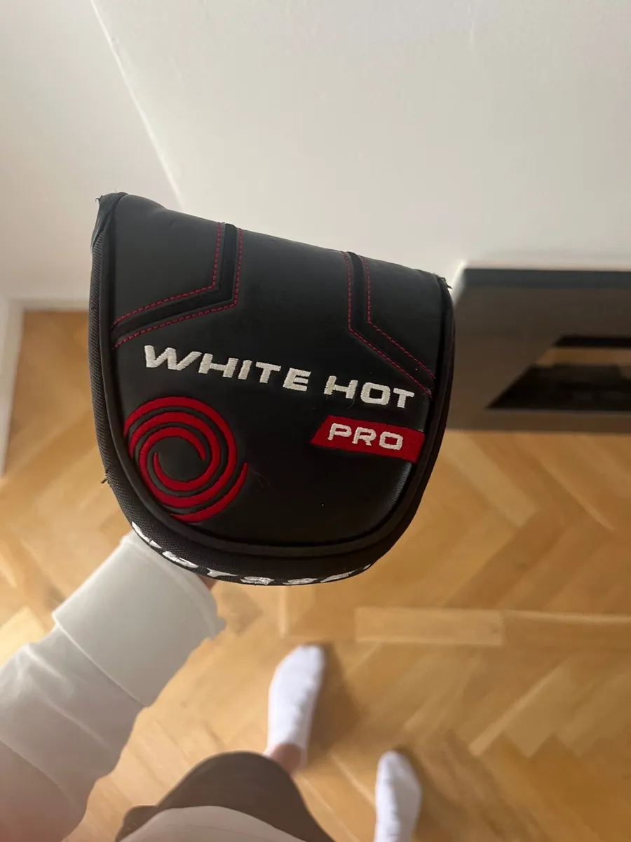 Odyssey White Hot Pro Putter - Image 1