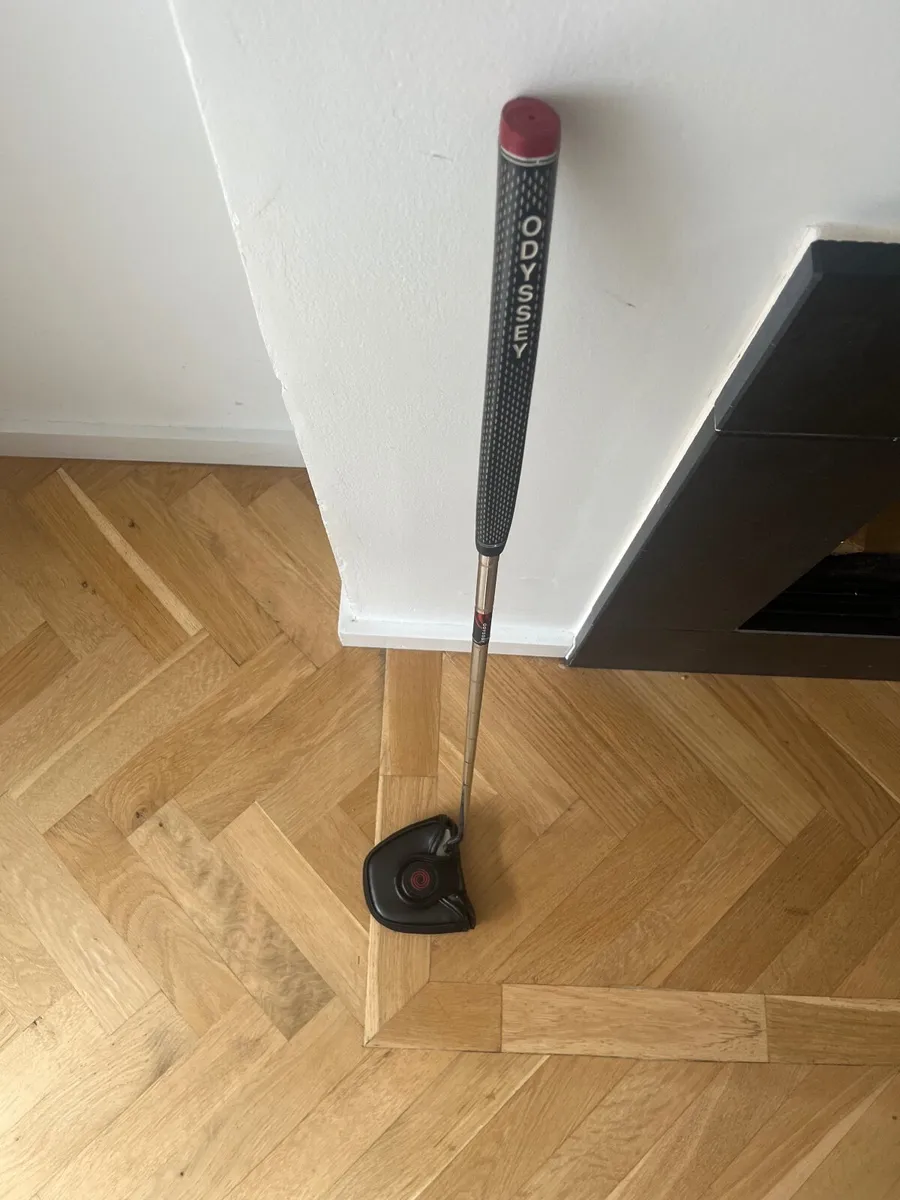 Odyssey White Hot Pro Putter - Image 2