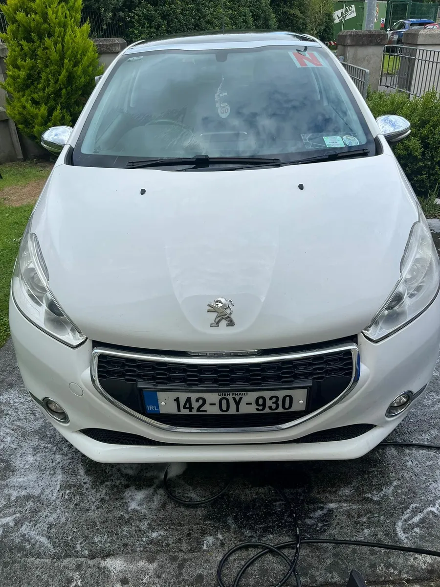 Peugeot 208 Style Edition / High Spec - Image 3