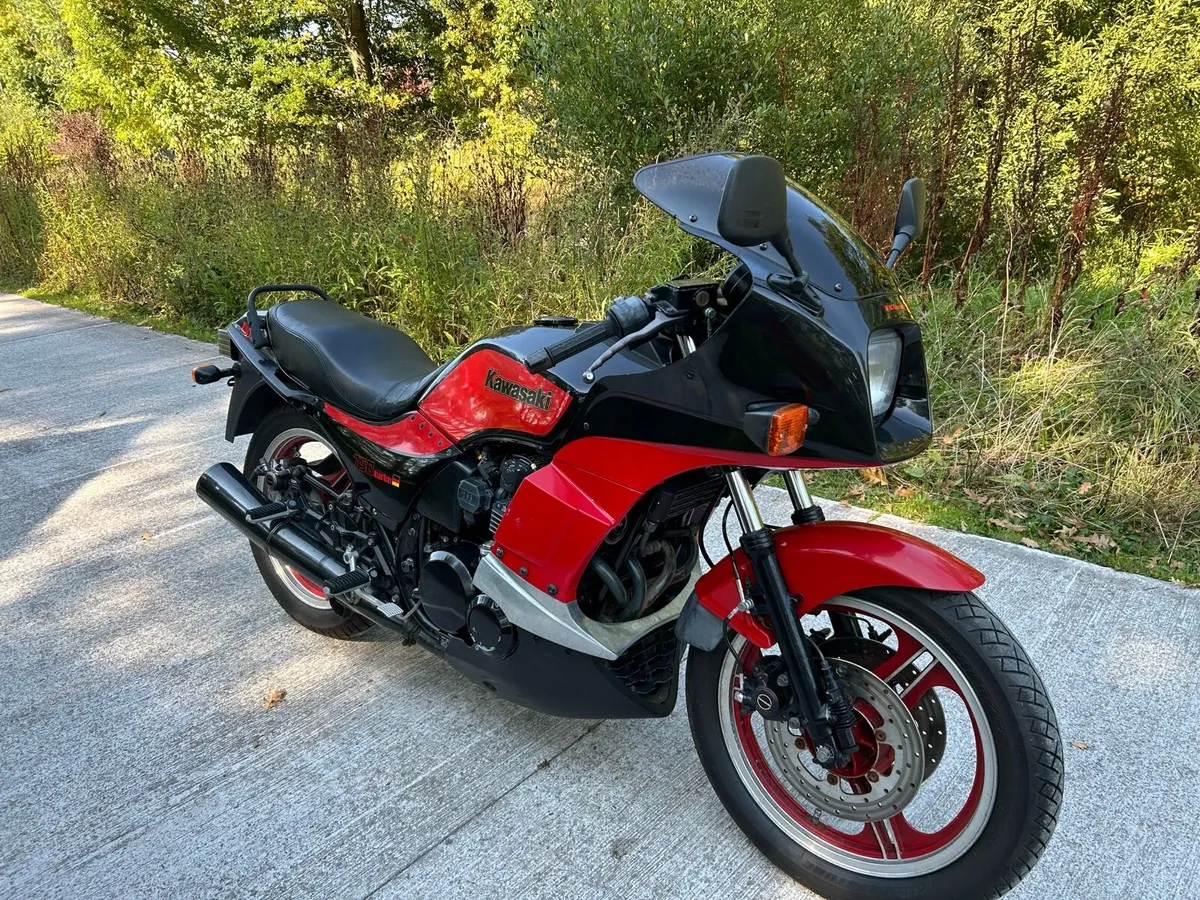 Kawasaki GPZ 750 turbo - Image 1