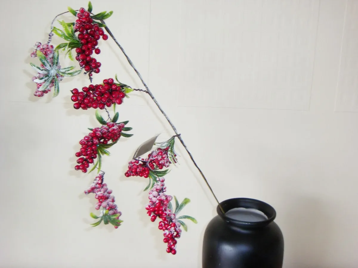 Red berry mistletoe stems picks - set of 5 - NEW - Image 2