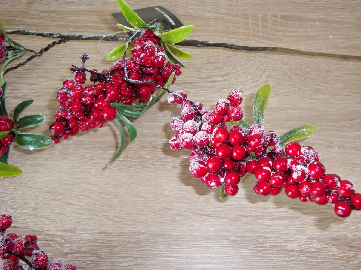 Red berry mistletoe stems picks - set of 5 - NEW - Image 4