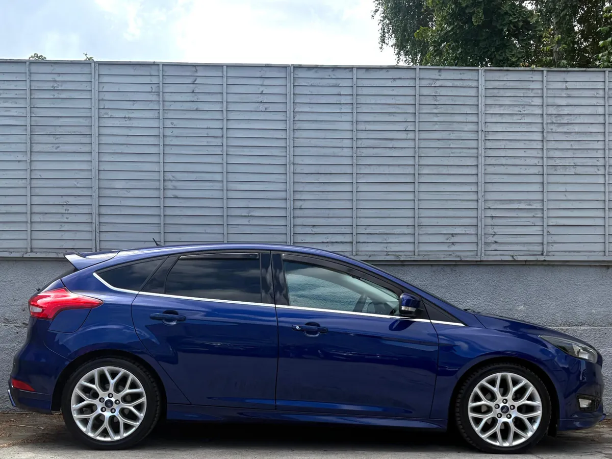 Ford Focus 2015 / 1.0 ZETEC S ECOBOOST - Image 2
