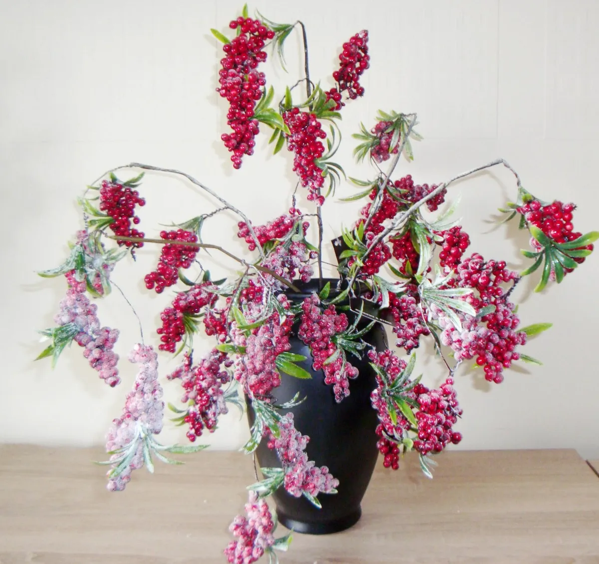 Red berry mistletoe stems picks - set of 5 - NEW - Image 1