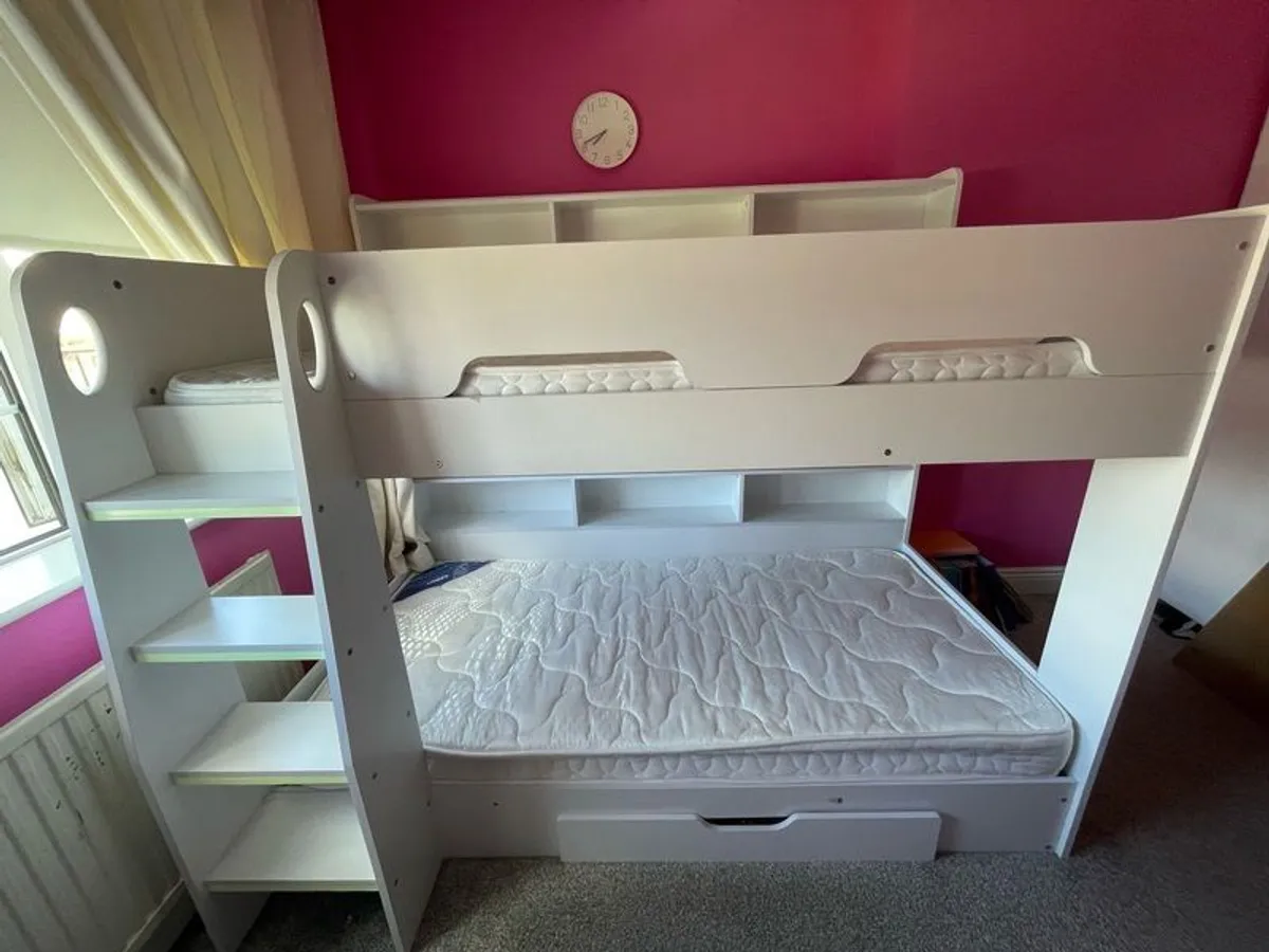 Beautiful bunk beds - Image 2