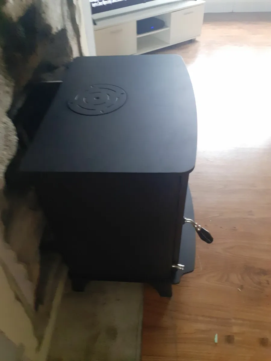 Henly Druid Solid Fuel Stove - Image 1