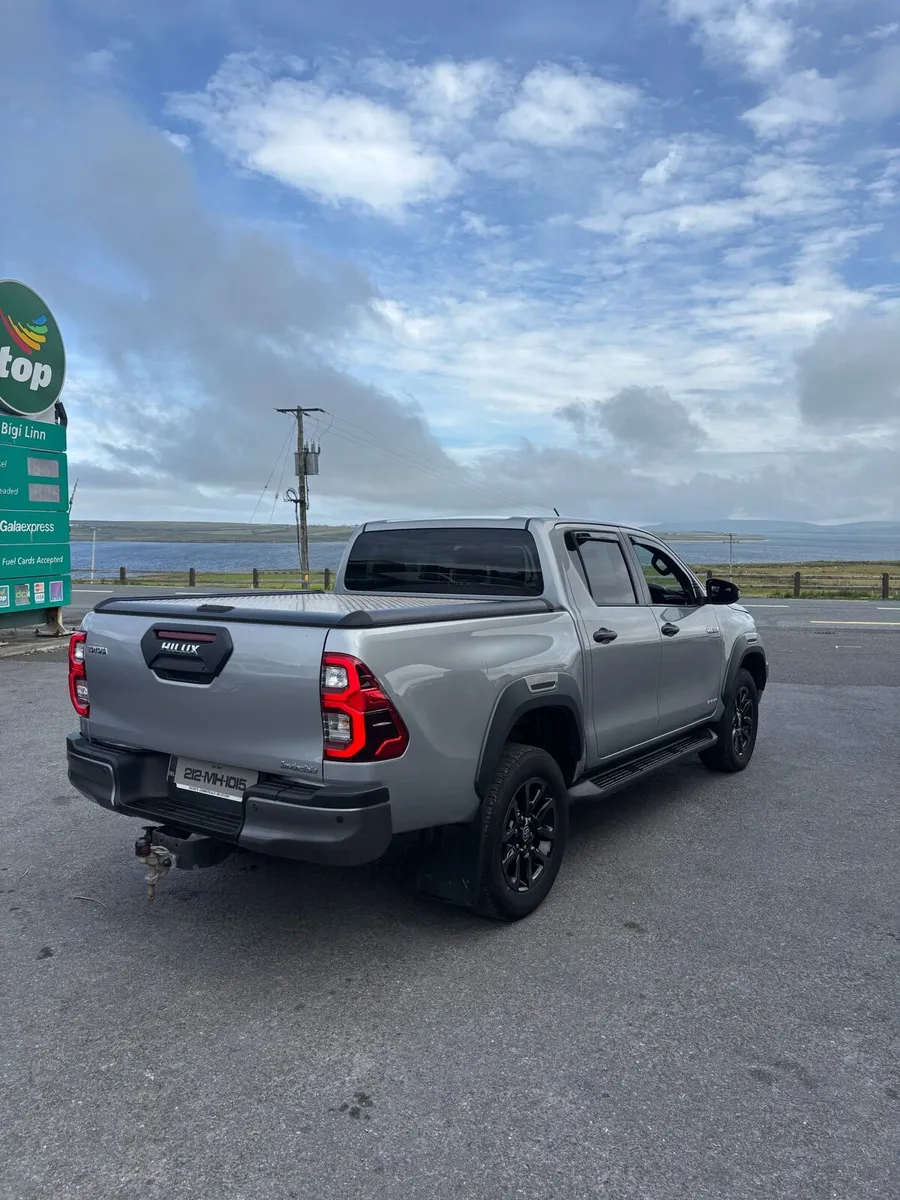 2021 Toyota Hilux - Image 4