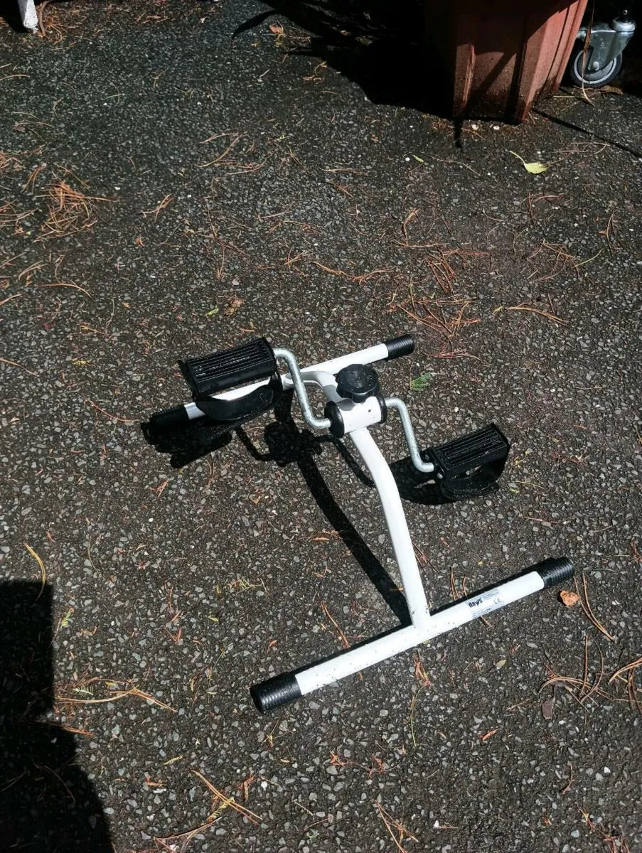 Exercise for legs , perfect itim adjustable to eng - Image 1
