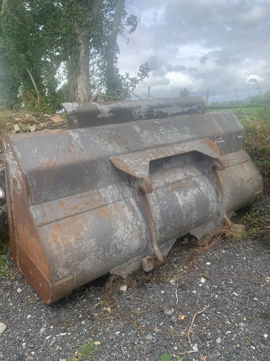 Loader buckets - Image 1