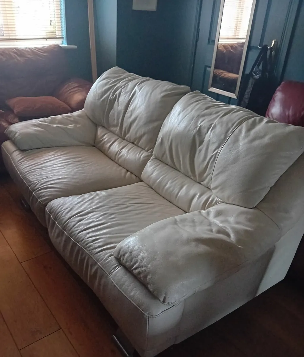 White italian leather sofa - Image 2