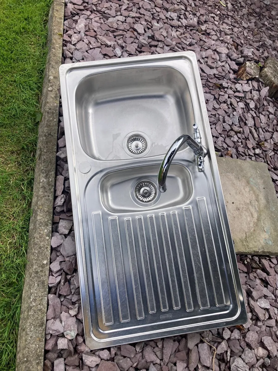 Kitchen sink - Image 2